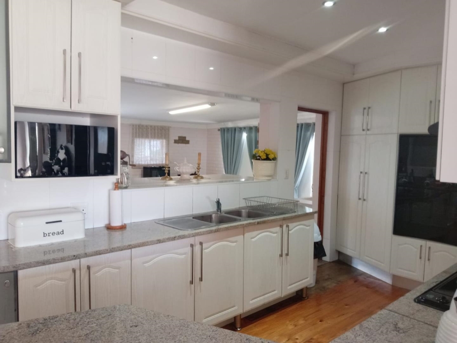 3 Bedroom Property for Sale in Despatch Central Eastern Cape